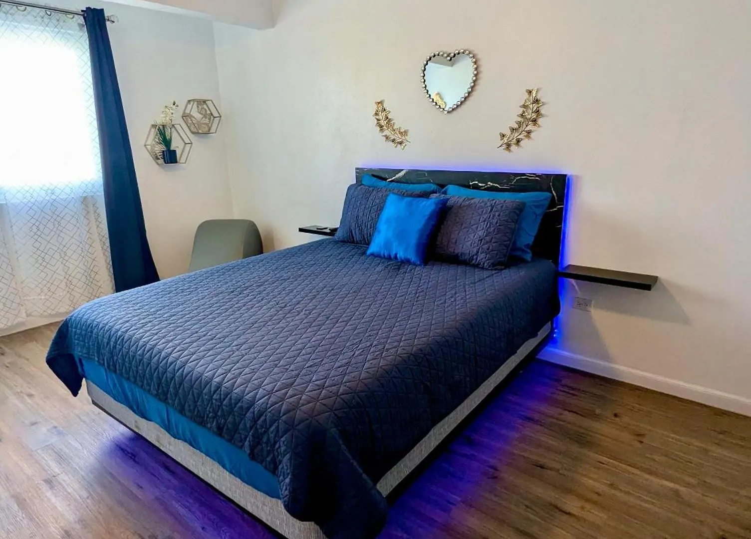 Modern Oceanfront Apartment Arecibo